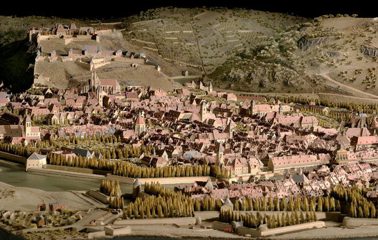 Plan relief de la ville de Besançon
